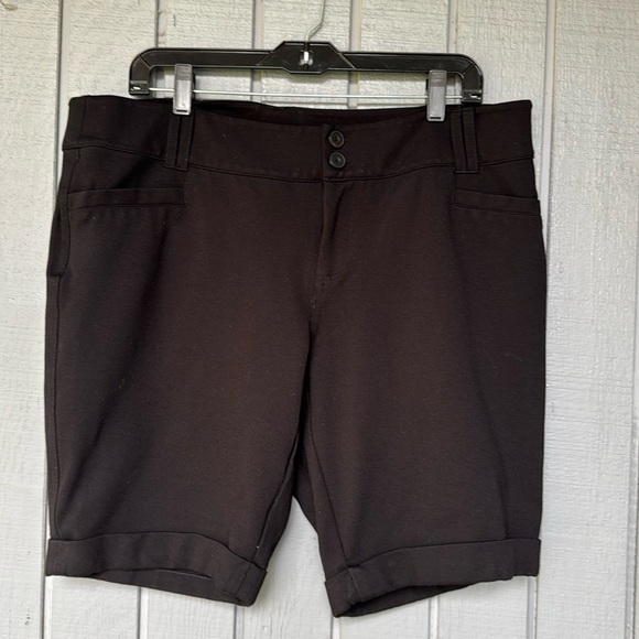 Torrid Black Short Size 16 - Picture 1 of 4